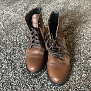 Women’s lace up boot. Thursday boot company